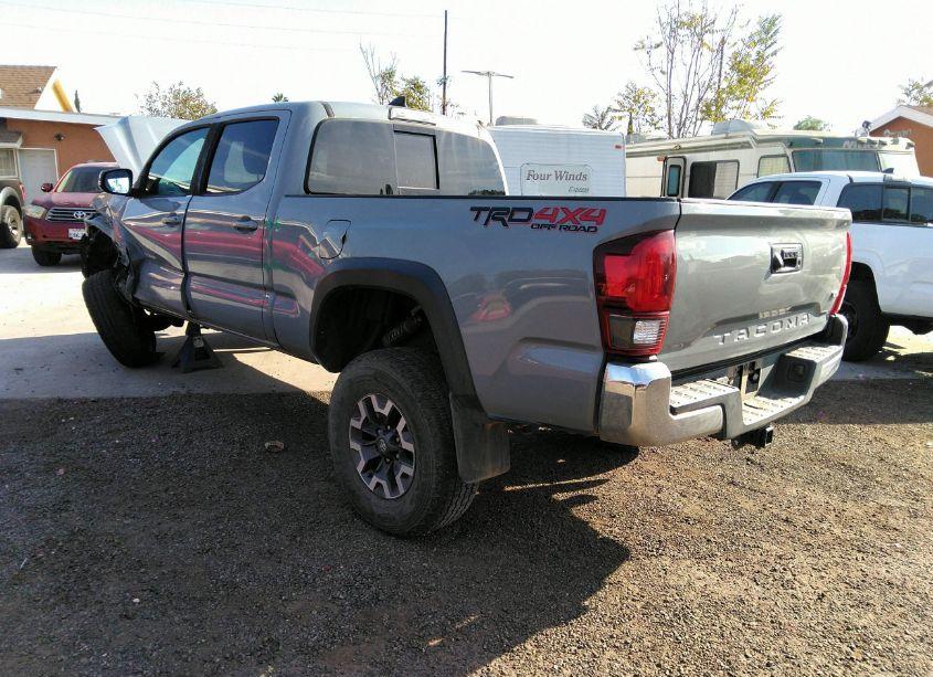 Photo 3 of 2019 Toyota Tacoma 4WD TRD OFF ROAD (VIN 3TMDZ5BN7KM073072)