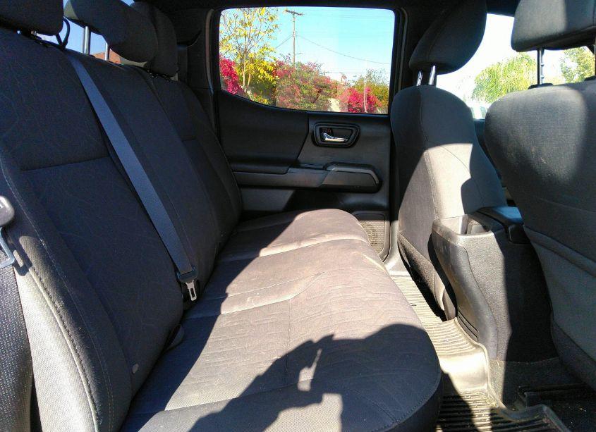 Photo 8 of 2019 Toyota Tacoma 4WD TRD OFF ROAD (VIN 3TMDZ5BN7KM073072)