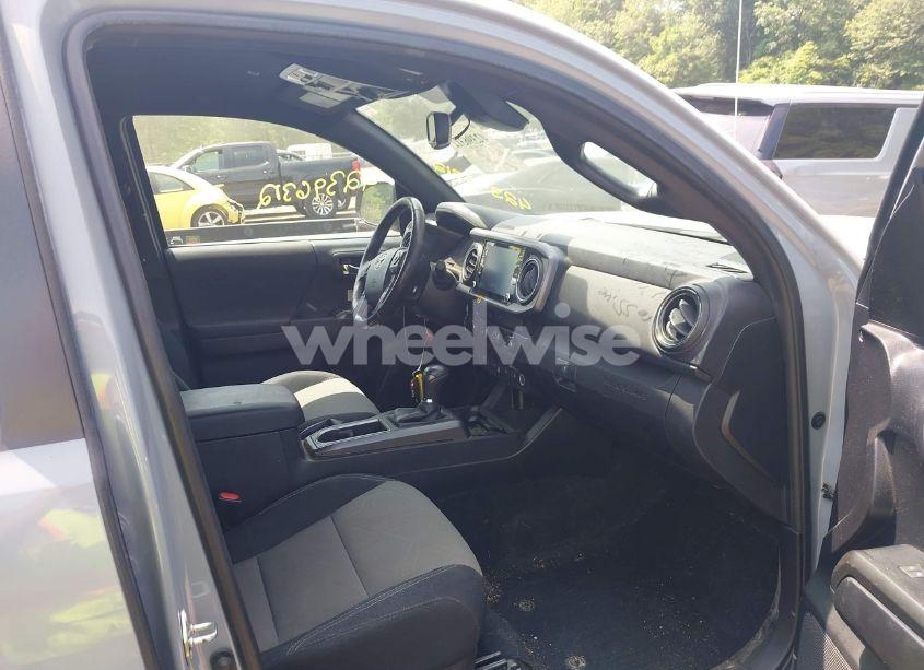 Photo 5 of 2020 Toyota Tacoma TRD OFF-ROAD (VIN 3TMDZ5BN7LM089659)