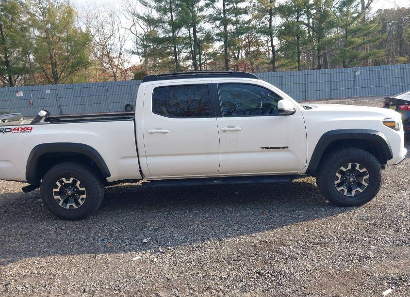 Photo 13 of 2022 Toyota Tacoma TRD OFF ROAD (VIN 3TMDZ5BN7NM127913)