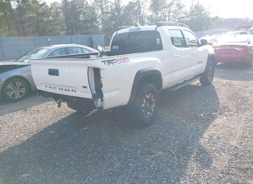 Photo 4 of 2022 Toyota Tacoma TRD OFF ROAD (VIN 3TMDZ5BN7NM127913)
