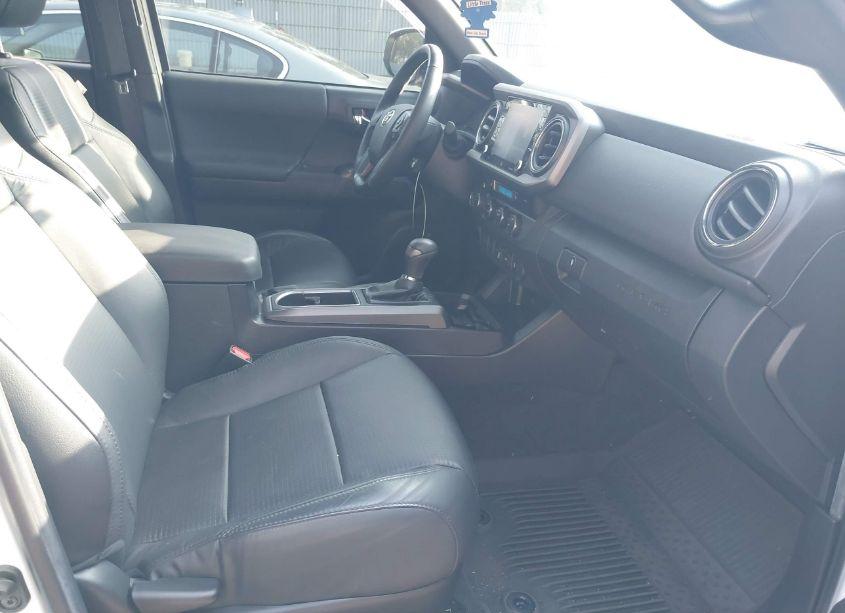 Photo 5 of 2022 Toyota Tacoma TRD OFF ROAD (VIN 3TMDZ5BN7NM127913)