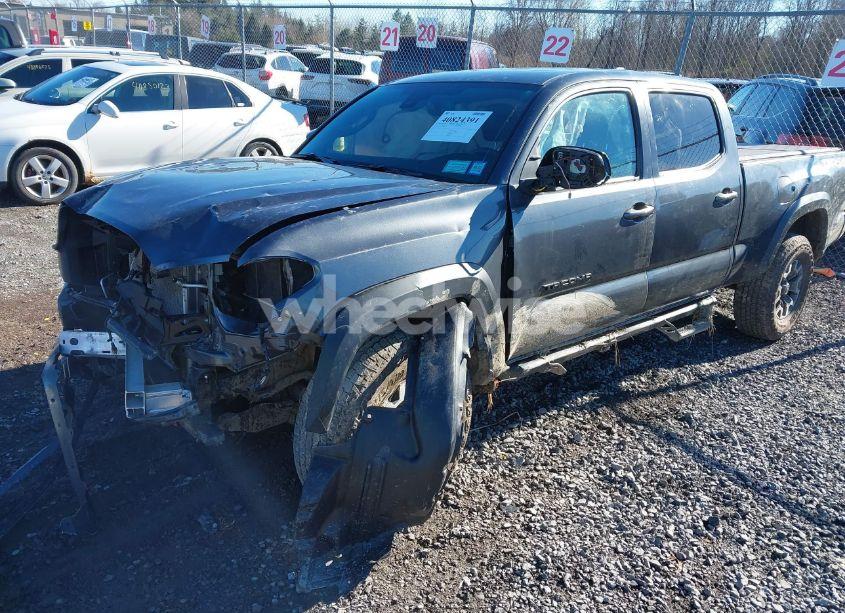 Photo 2 of 2022 Toyota Tacoma TRD OFF ROAD (VIN 3TMDZ5BN7NM133243)