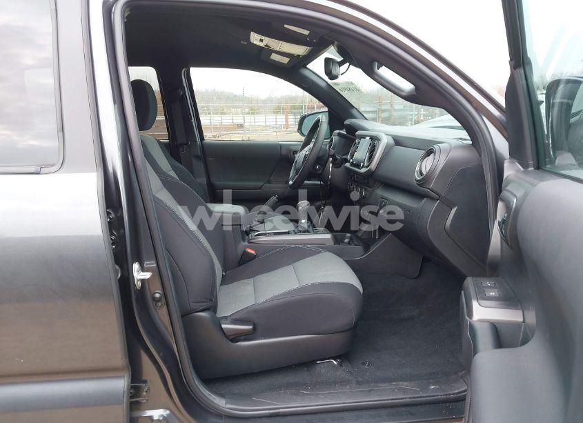 Photo 5 of 2022 Toyota Tacoma TRD SPORT (VIN 3TMDZ5BN7NM135994)