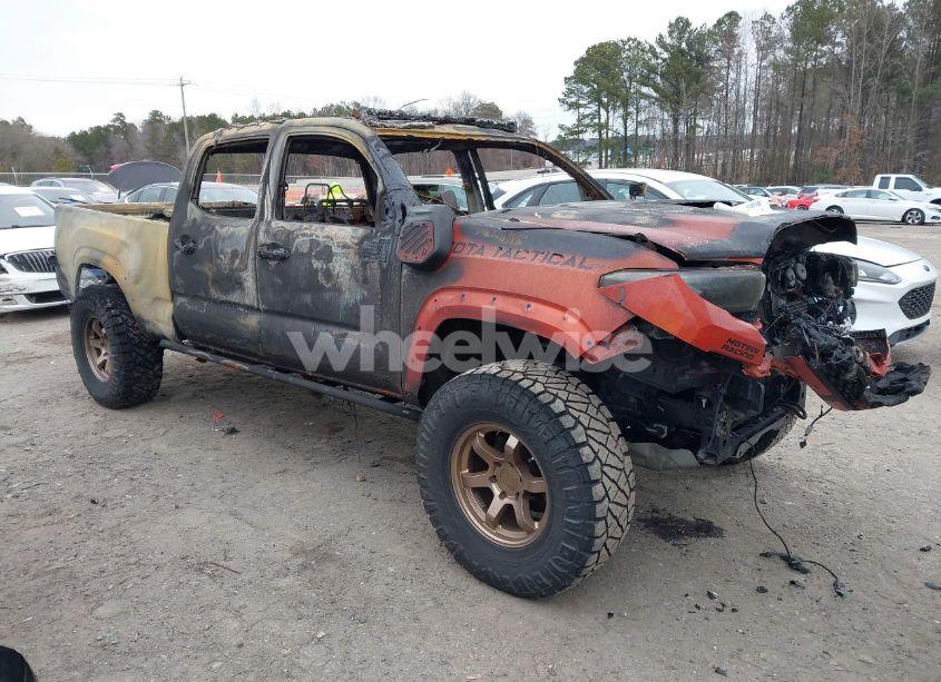 2017 Toyota Tacoma TRD SPORT (VIN 3TMDZ5BN8HM026089) main photo