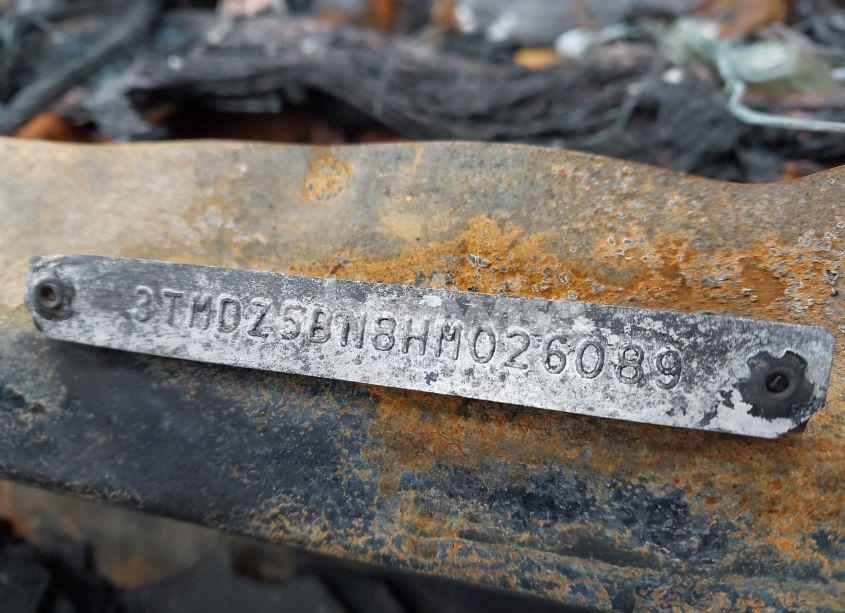 Photo 9 of 2017 Toyota Tacoma TRD SPORT (VIN 3TMDZ5BN8HM026089)