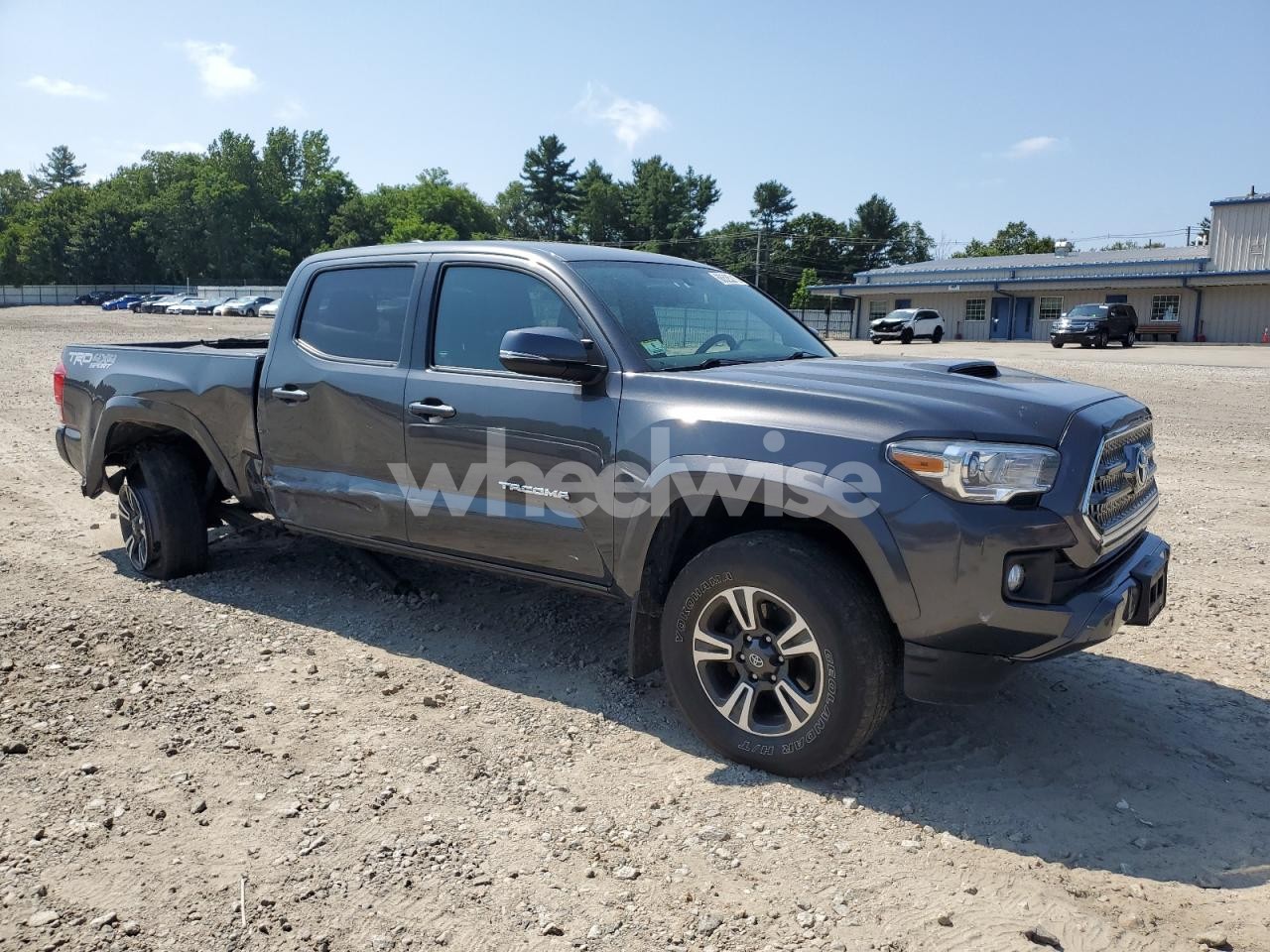 Photo 4 of 2017 TOYOTA TACOMA DOUBLE CAB (VIN 3TMDZ5BN8HM026299)