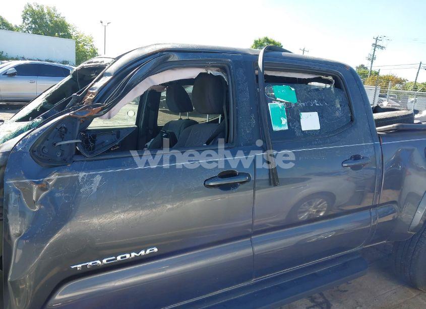 Photo 13 of 2017 Toyota Tacoma TRD SPORT (VIN 3TMDZ5BN8HM030014)