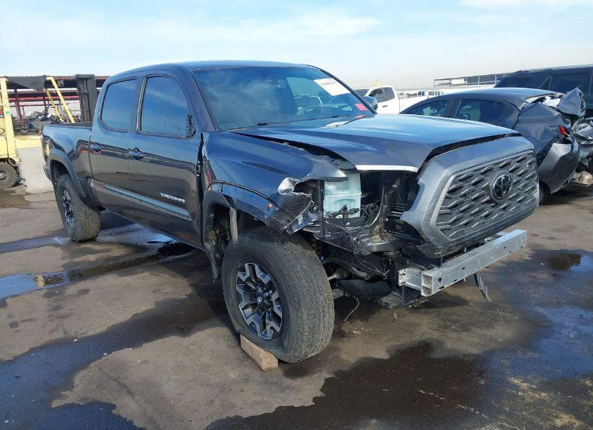 2021 Toyota Tacoma TRD OFF-ROAD (VIN 3TMDZ5BN8MM103313) main photo