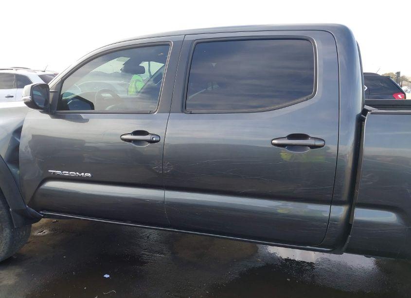 Photo 14 of 2021 Toyota Tacoma TRD OFF-ROAD (VIN 3TMDZ5BN8MM103313)