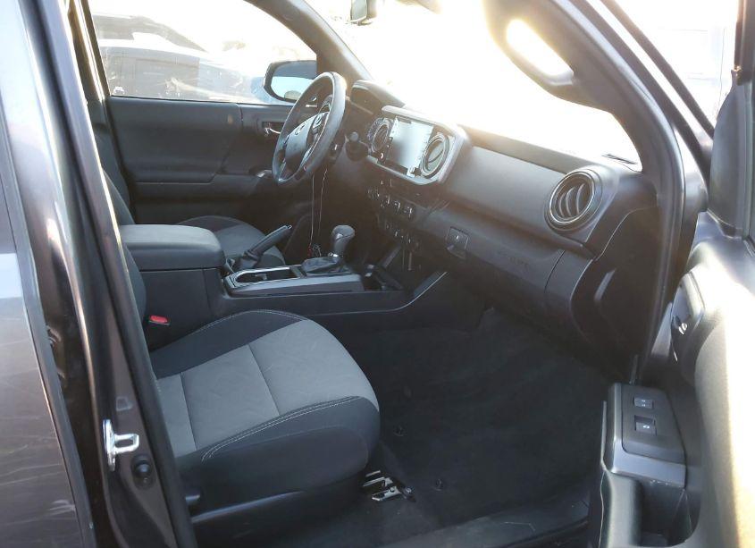 Photo 5 of 2021 Toyota Tacoma TRD OFF-ROAD (VIN 3TMDZ5BN8MM103313)