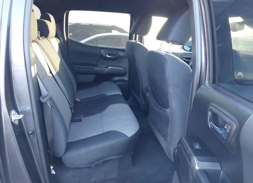 Photo 8 of 2021 Toyota Tacoma TRD OFF-ROAD (VIN 3TMDZ5BN8MM103313)