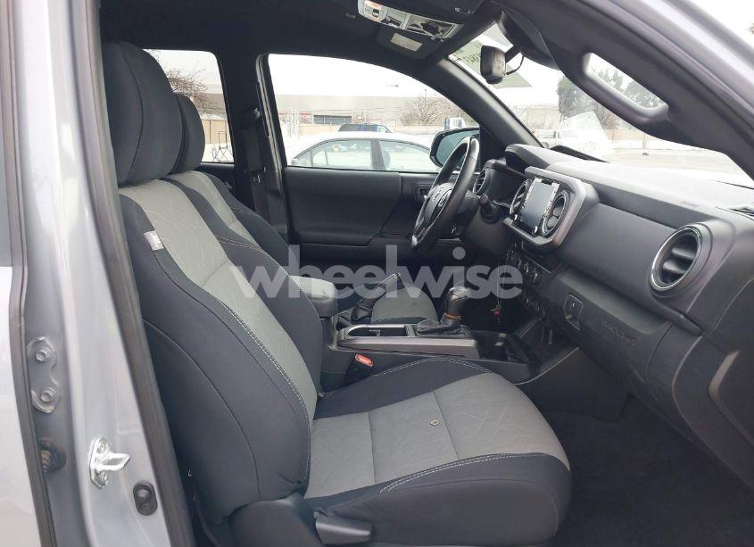 Photo 5 of 2021 Toyota Tacoma TRD OFF-ROAD (VIN 3TMDZ5BN8MM114229)