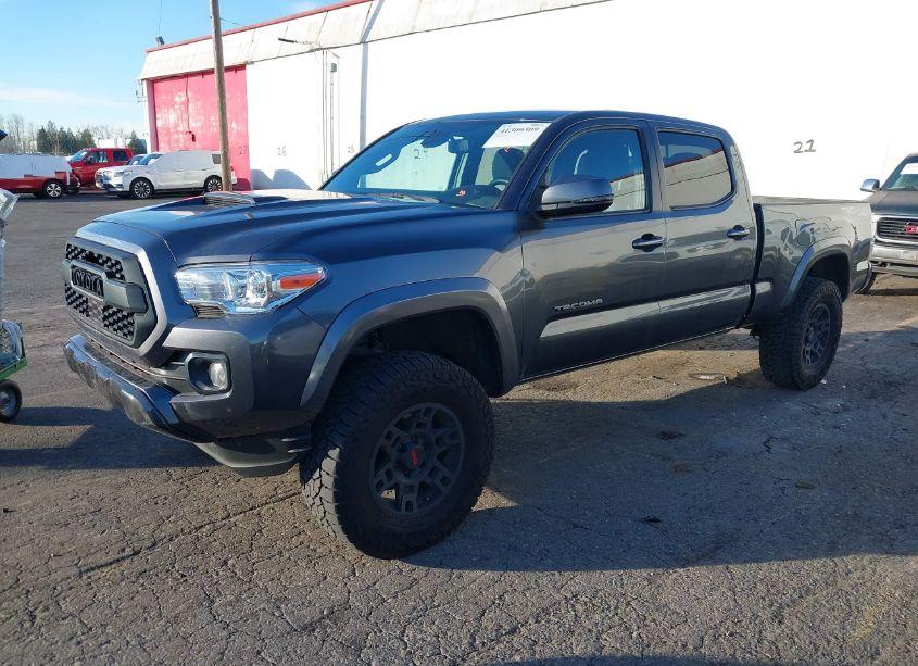 Photo 2 of 2022 Toyota Tacoma TRD SPORT (VIN 3TMDZ5BN8NM133929)