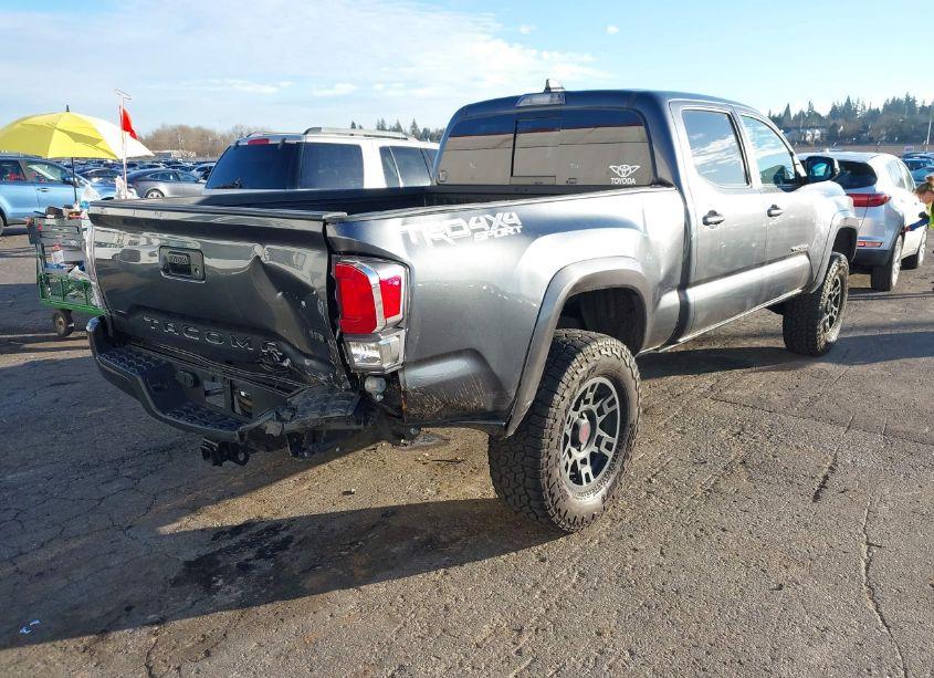 Photo 4 of 2022 Toyota Tacoma TRD SPORT (VIN 3TMDZ5BN8NM133929)