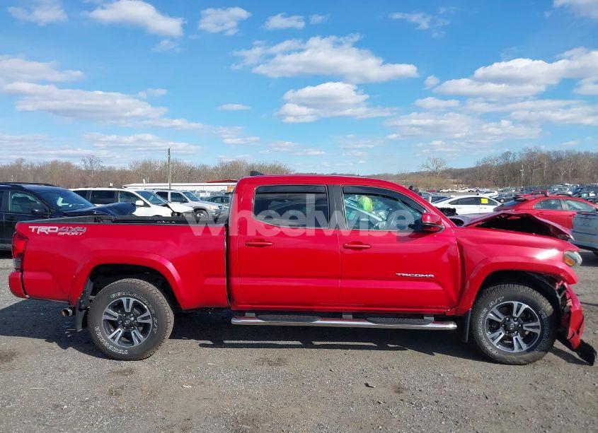 Photo 13 of 2016 Toyota Tacoma TRD SPORT (VIN 3TMDZ5BN9GM012720)