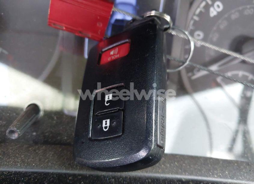 Photo 11 of 2017 Toyota Tacoma TRD SPORT (VIN 3TMDZ5BN9HM029700)