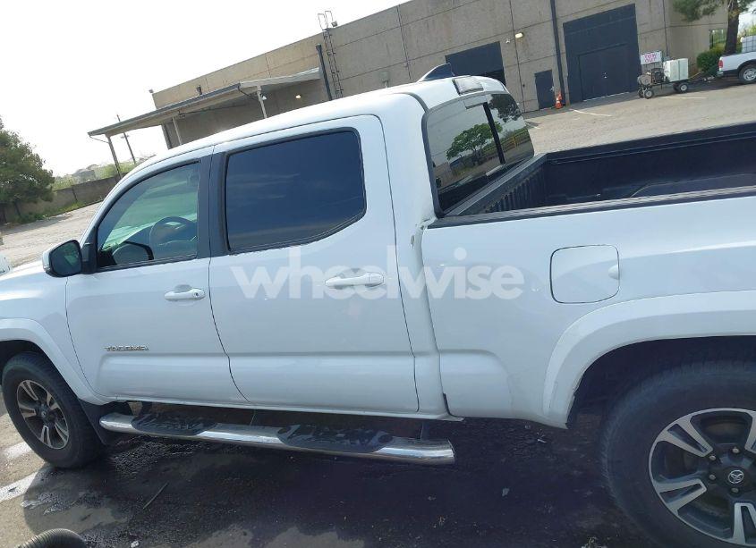 Photo 15 of 2017 Toyota Tacoma TRD SPORT (VIN 3TMDZ5BN9HM029700)