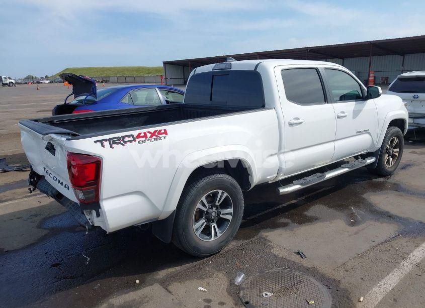 Photo 4 of 2017 Toyota Tacoma TRD SPORT (VIN 3TMDZ5BN9HM029700)