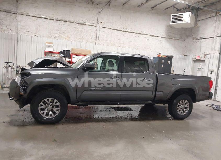Photo 15 of 2016 Toyota Tacoma SR5 V6 (VIN 3TMDZ5BNXGM002097)