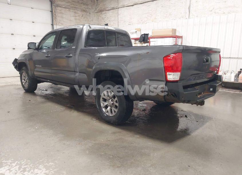 Photo 3 of 2016 Toyota Tacoma SR5 V6 (VIN 3TMDZ5BNXGM002097)