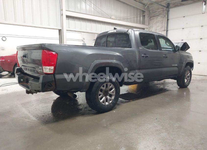 Photo 4 of 2016 Toyota Tacoma SR5 V6 (VIN 3TMDZ5BNXGM002097)