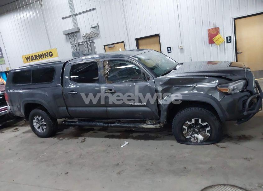 Photo 13 of 2016 Toyota Tacoma TRD OFF ROAD (VIN 3TMDZ5BNXGM009423)