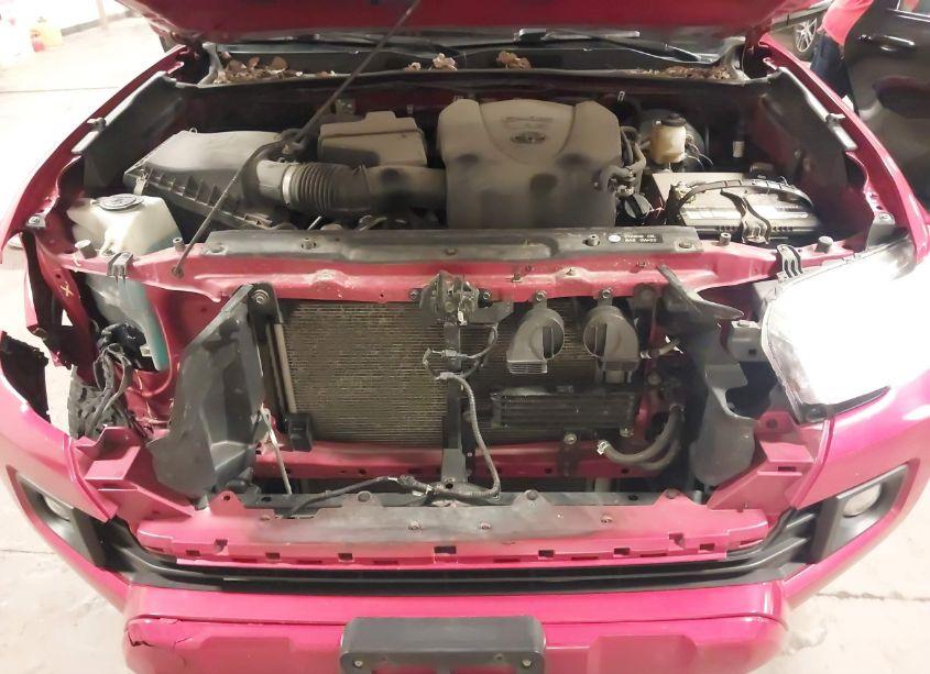 Photo 10 of 2017 Toyota Tacoma TRD SPORT (VIN 3TMDZ5BNXHM016390)