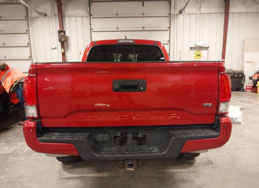 Photo 17 of 2017 Toyota Tacoma TRD SPORT (VIN 3TMDZ5BNXHM016390)