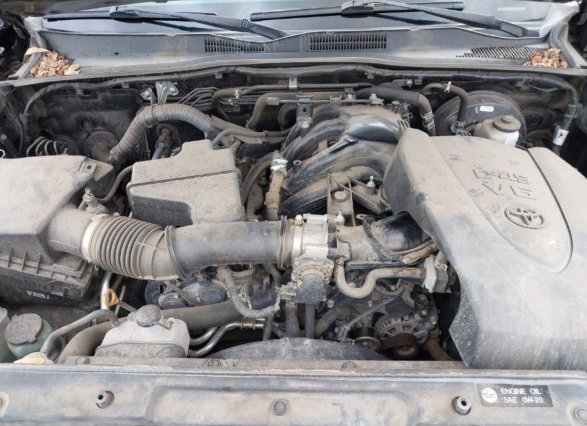 Photo 10 of 2017 Toyota Tacoma TRD SPORT (VIN 3TMDZ5BNXHM026451)