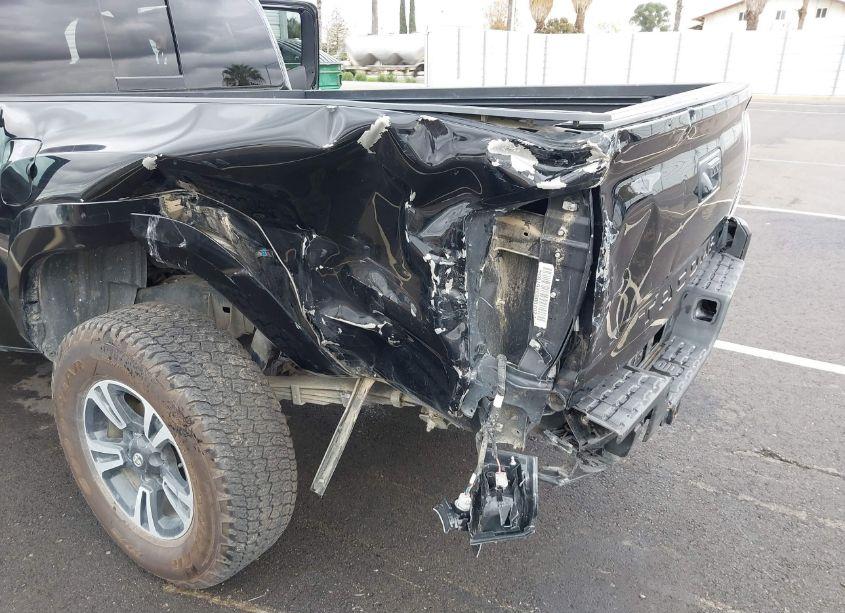 Photo 6 of 2017 Toyota Tacoma TRD SPORT (VIN 3TMDZ5BNXHM026451)