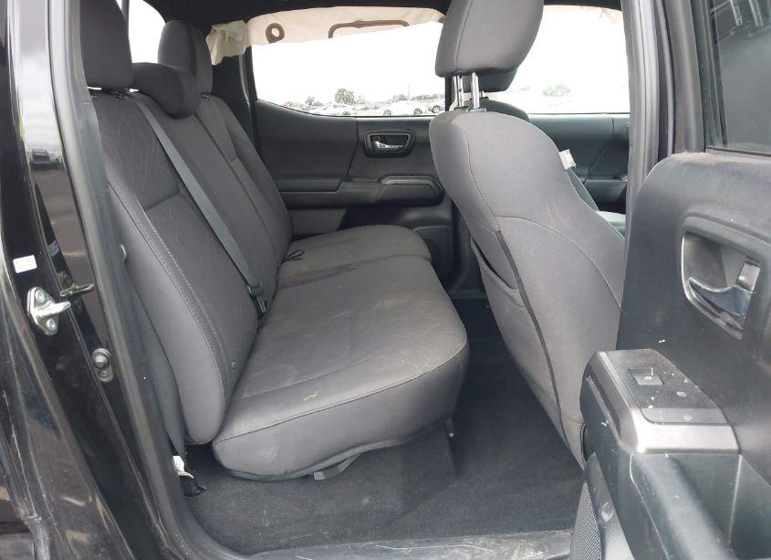 Photo 8 of 2017 Toyota Tacoma TRD SPORT (VIN 3TMDZ5BNXHM026451)