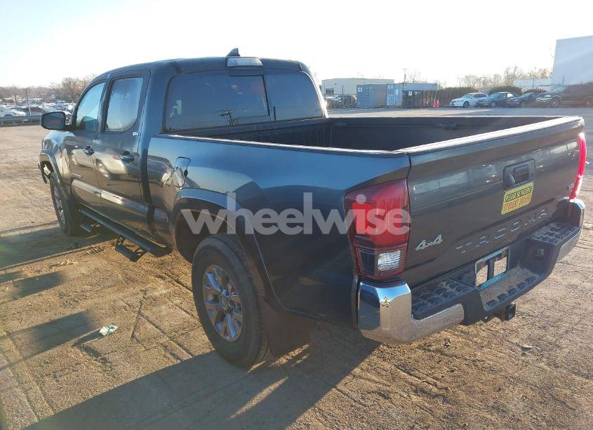 Photo 3 of 2019 Toyota Tacoma SR5 V6 (VIN 3TMDZ5BNXKM057223)