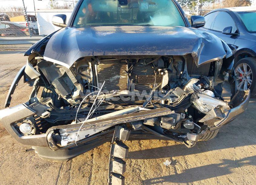 Photo 6 of 2019 Toyota Tacoma SR5 V6 (VIN 3TMDZ5BNXKM057223)