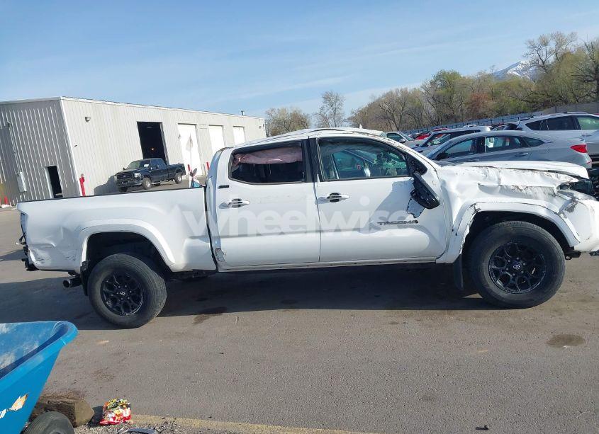 Photo 13 of 2022 Toyota Tacoma SR5 V6 (VIN 3TMDZ5BNXNM122169)