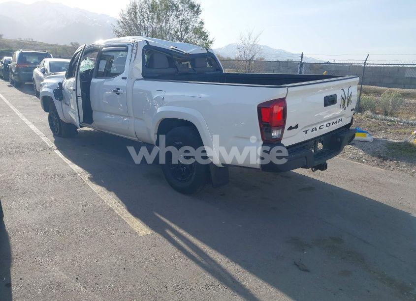 Photo 3 of 2022 Toyota Tacoma SR5 V6 (VIN 3TMDZ5BNXNM122169)