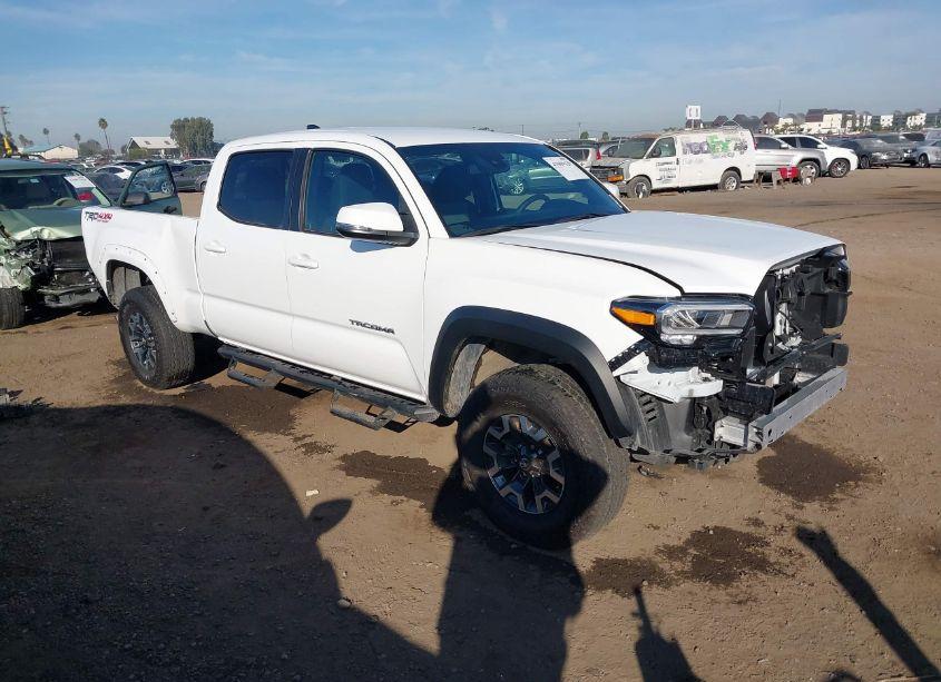 2023 Toyota Tacoma TRD OFF ROAD (VIN 3TMDZ5BNXPM147785) main photo