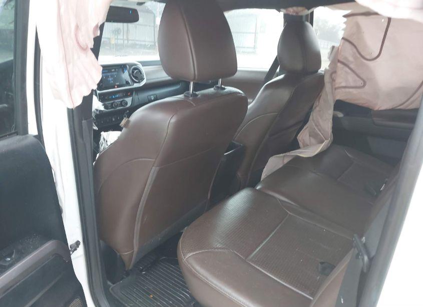 Photo 19 of 2016 Toyota Tacoma LIMITED (VIN 3TMEZ5CN0GM009160)