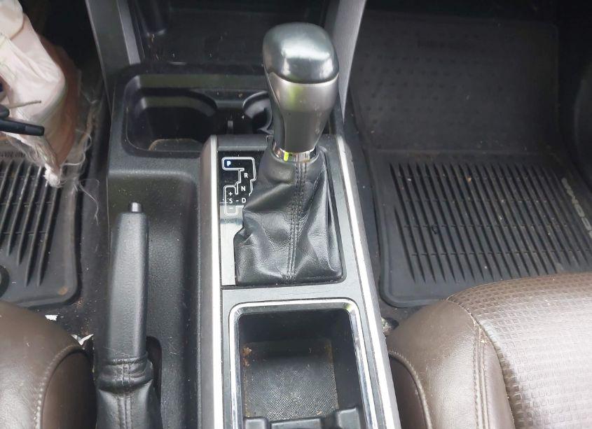 Photo 22 of 2016 Toyota Tacoma LIMITED (VIN 3TMEZ5CN0GM009160)