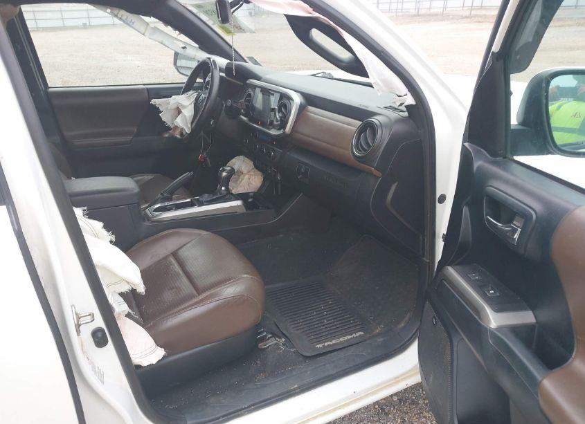 Photo 5 of 2016 Toyota Tacoma LIMITED (VIN 3TMEZ5CN0GM009160)