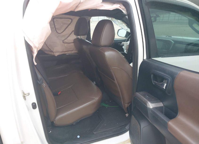 Photo 8 of 2016 Toyota Tacoma LIMITED (VIN 3TMEZ5CN0GM009160)