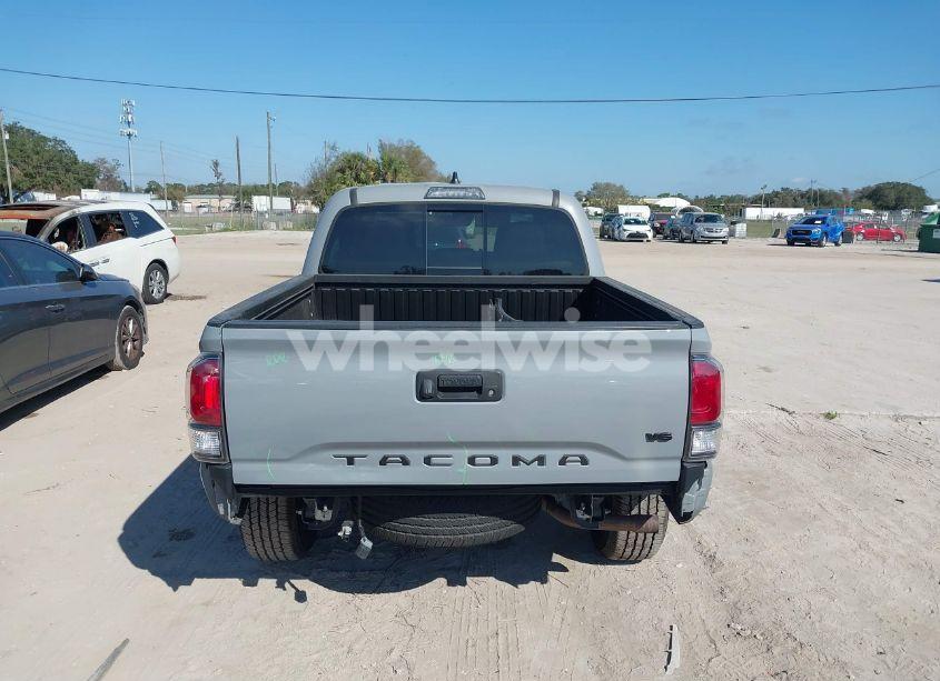 Photo 6 of 2020 Toyota Tacoma LIMITED (VIN 3TMEZ5CN2LM127043)