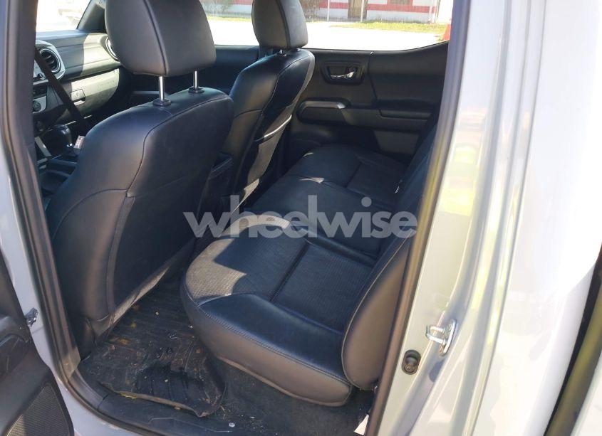 Photo 8 of 2020 Toyota Tacoma LIMITED (VIN 3TMEZ5CN2LM127043)