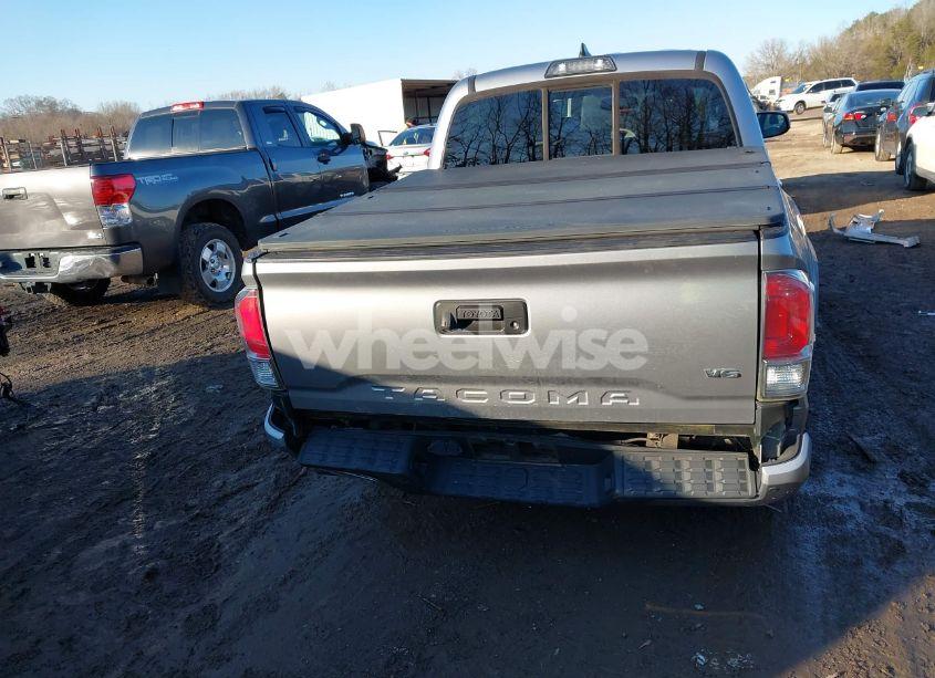 Photo 6 of 2016 Toyota Tacoma LIMITED (VIN 3TMEZ5CN4GM016824)