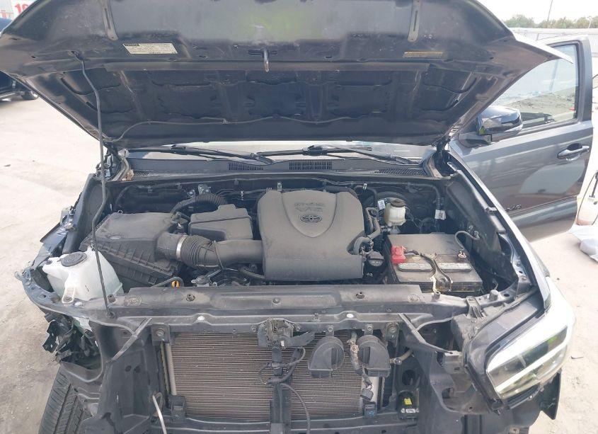 Photo 10 of 2023 Toyota Tacoma LIMITED (VIN 3TMEZ5CN6PM196260)