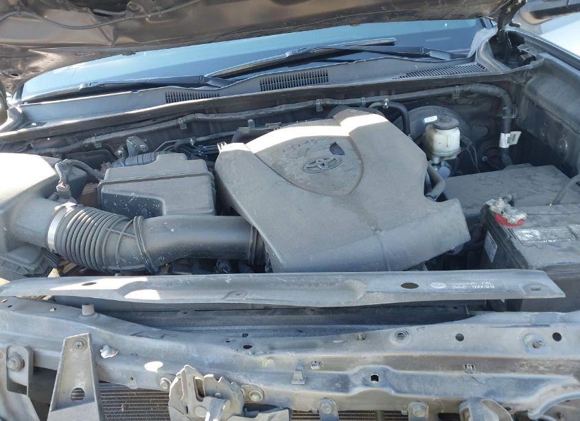 Photo 10 of 2016 Toyota Tacoma LIMITED (VIN 3TMEZ5CN7GM005705)