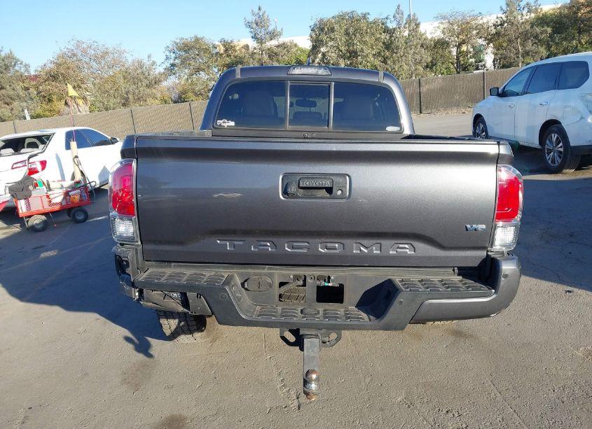 Photo 17 of 2016 Toyota Tacoma LIMITED (VIN 3TMEZ5CN7GM005705)