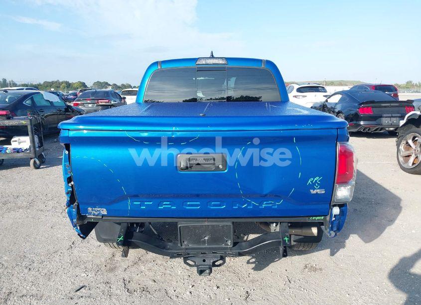 Photo 6 of 2018 Toyota Tacoma LIMITED (VIN 3TMEZ5CN9JM064925)