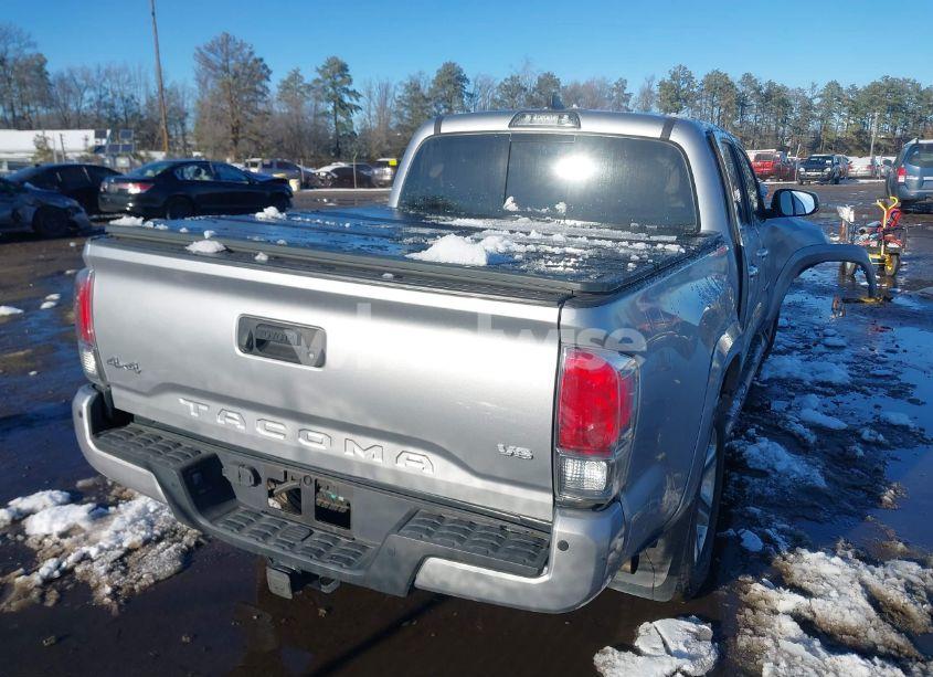 Photo 4 of 2018 Toyota Tacoma LIMITED (VIN 3TMGZ5AN0JM169333)