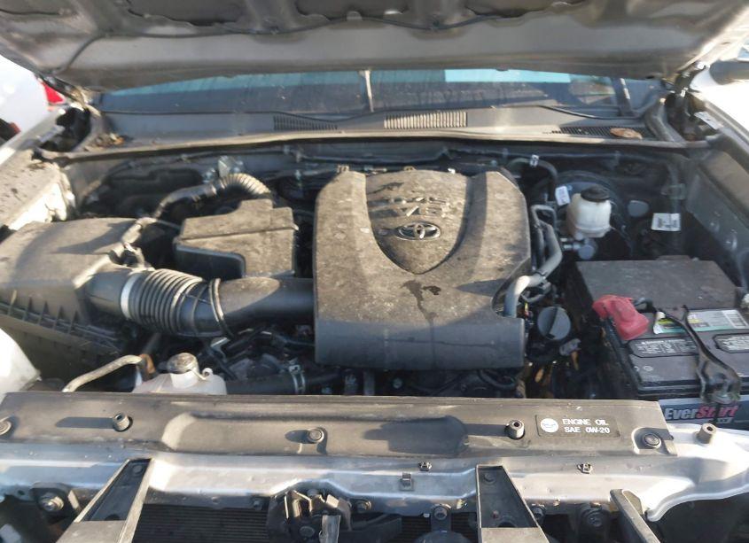 Photo 10 of 2018 Toyota Tacoma LIMITED (VIN 3TMGZ5AN0JM179215)